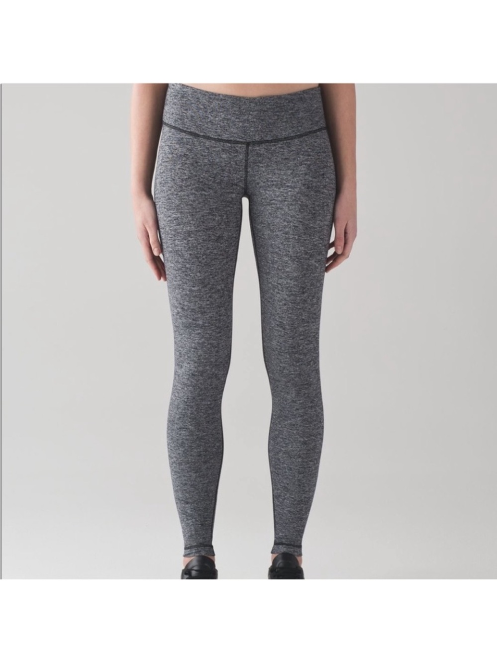 Lululemon Wonder Under Low-Rise Tight size 4 gray 28” inseam